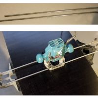 Grande barre sur mesure + 2 guides pour défonceuse en sandwich